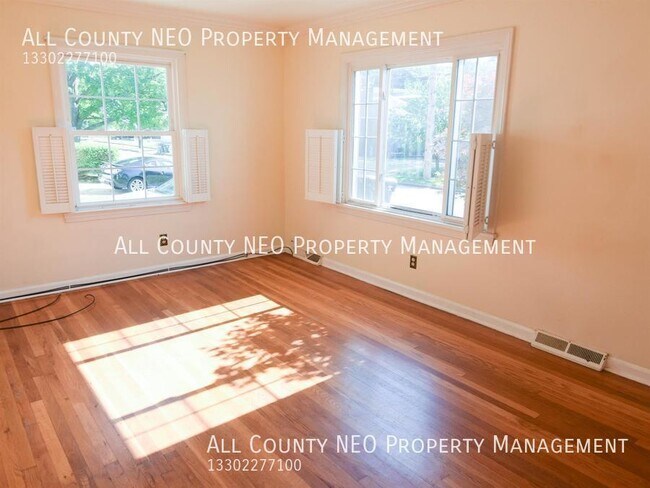 Building Photo - Charming cape cod in Cuyahoga Falls!
