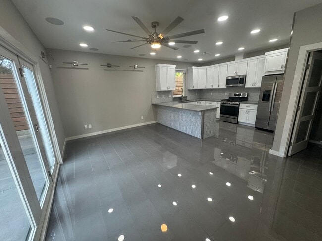 Building Photo - 1550 Murdell Ln