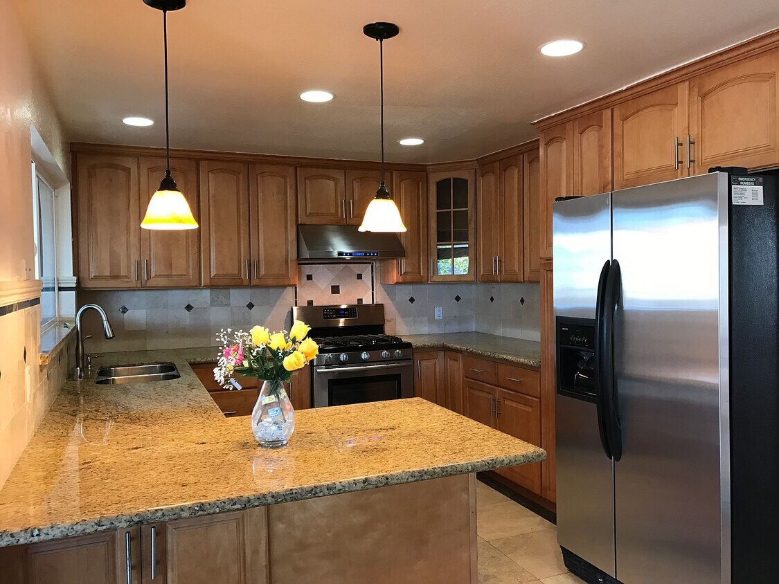 Foto principal - 13535 Celestial Rd