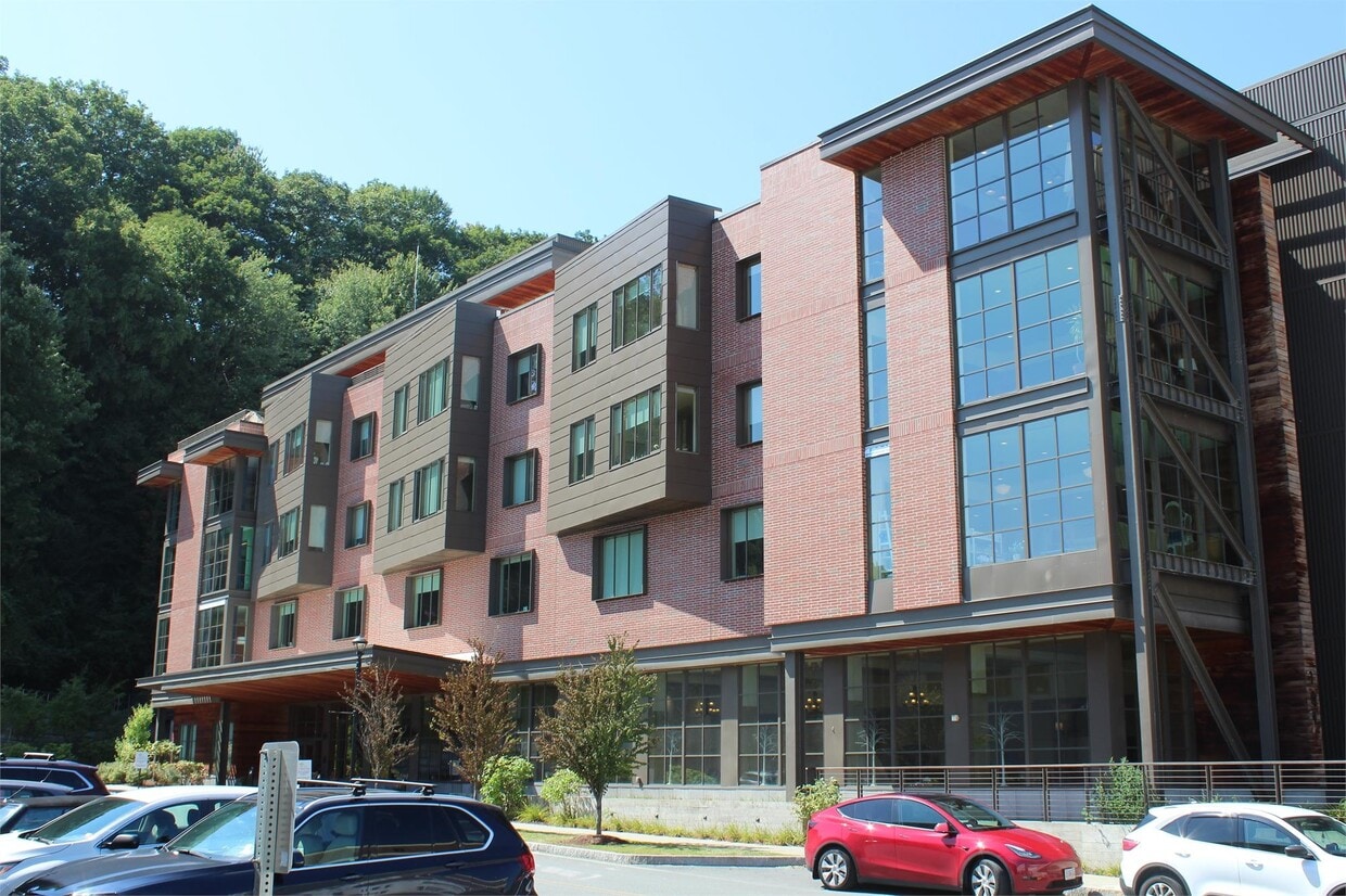 Building Photo - The Village at White River Junction
