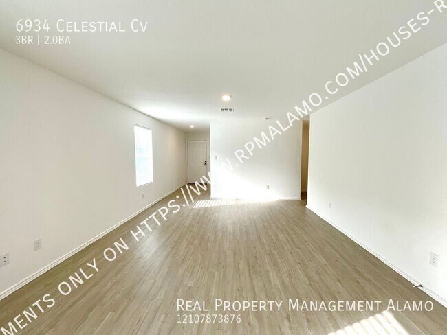 Foto del edificio - 6934 Celestial Cv