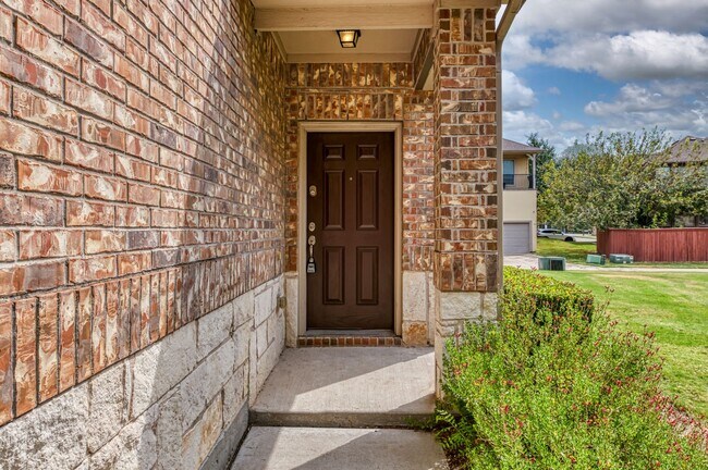 Foto del edificio - 6608 Rutherford Rd