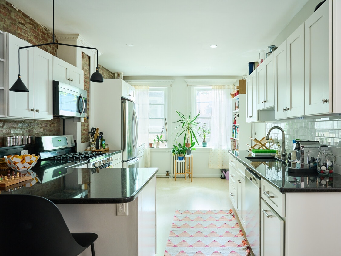 Kitchen - 638 Washington St