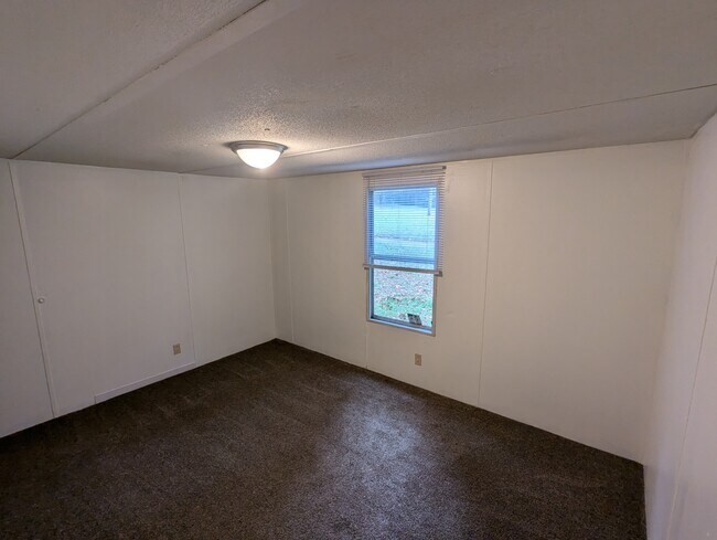 Building Photo - 48 Ransdell Way