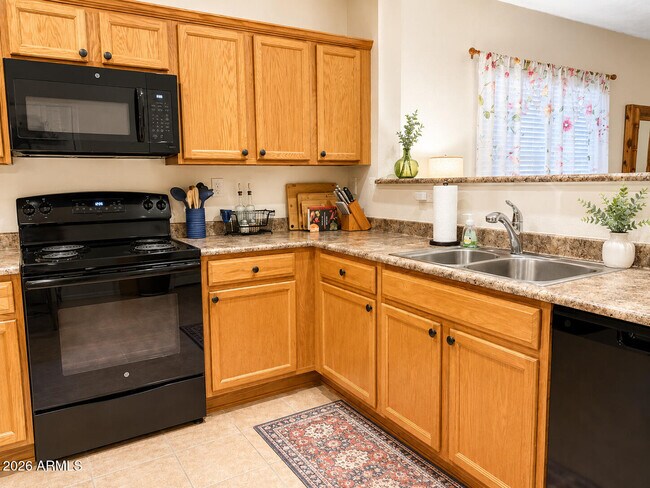Building Photo - 39820 N Mill Creek Ct