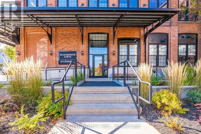 Photo du bâtiment - 24 Cedar St