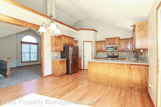 Building Photo - 4 br, 3 bath House - 910 S Westover Rd