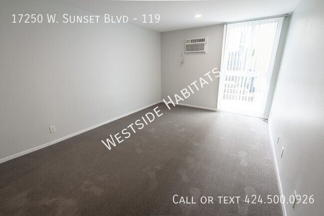 Foto del edificio - 17250 Sunset - Gorgeous, fully renovated b...