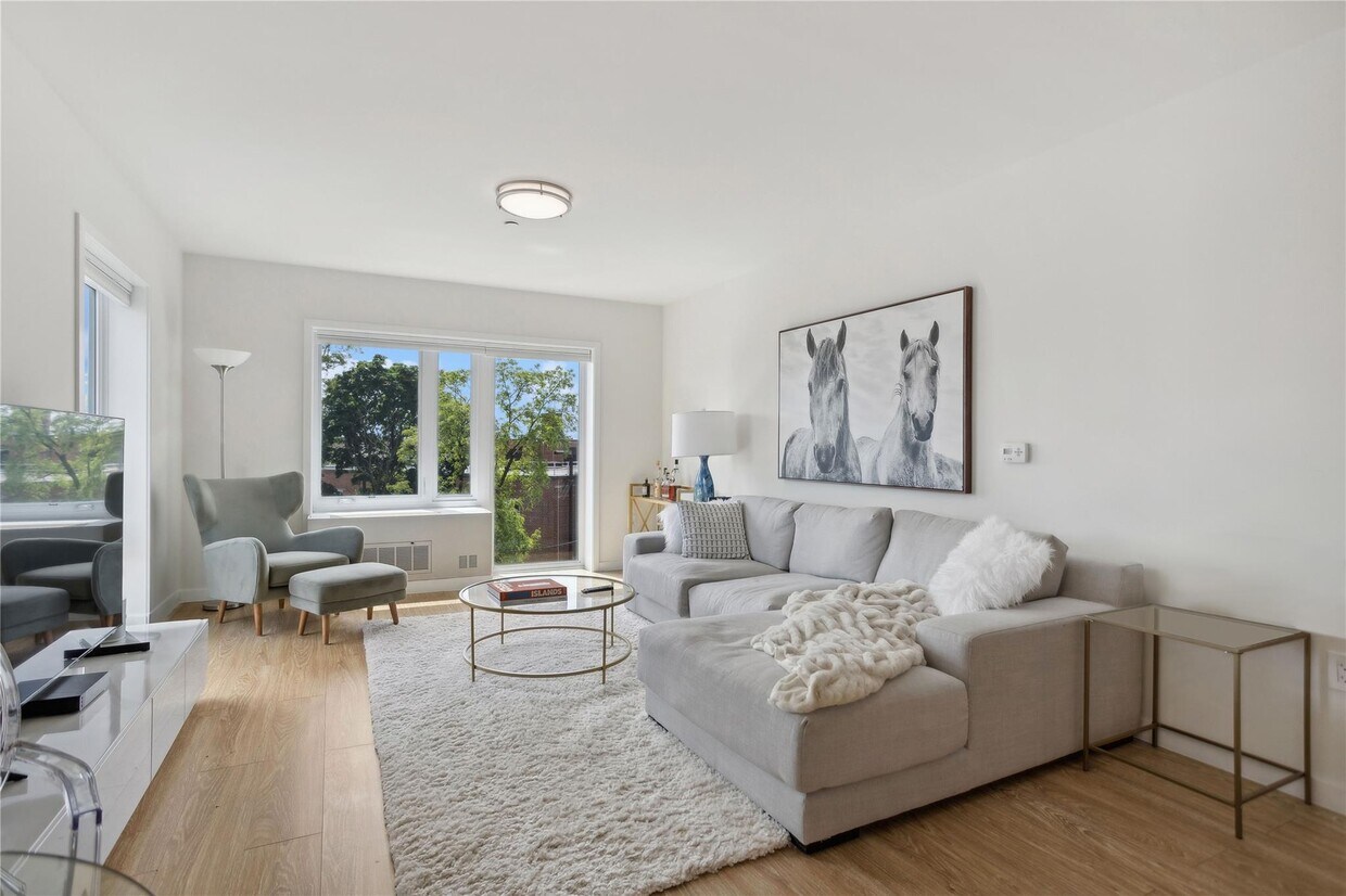 Foto principal - 120 N Pearl St