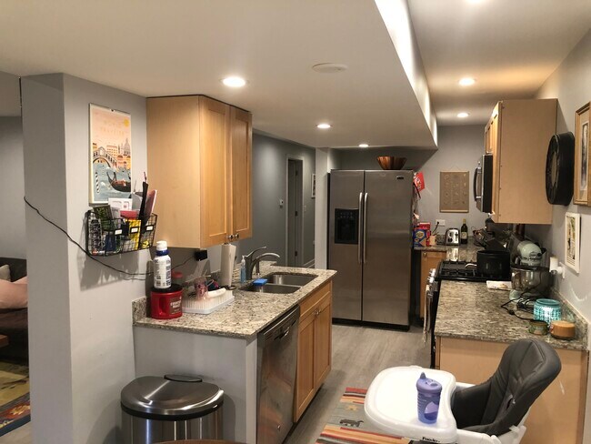 Foto del edificio - 1245 N Campbell Ave