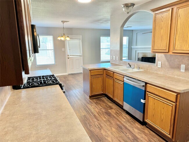 Foto del edificio - 2911 Silver Shore Ln