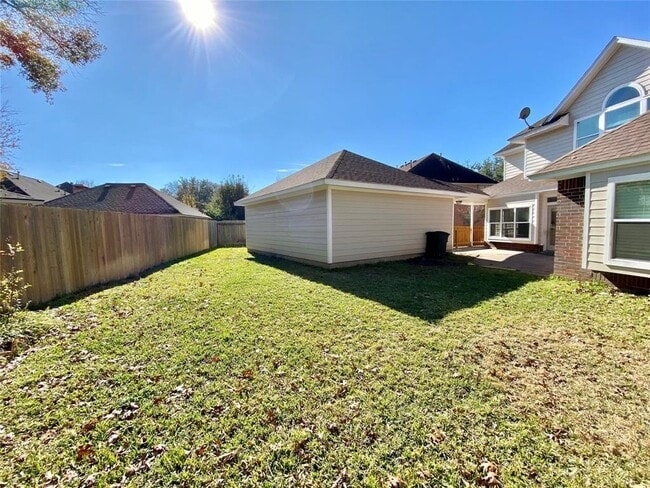Foto del edificio - 3307 Clear Water Park Dr