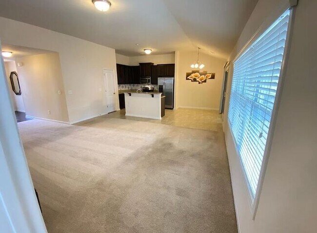 Foto del edificio - 847 Dovefield Ln