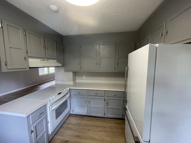 Foto del edificio - 109 Bent Bough-Harbison Community