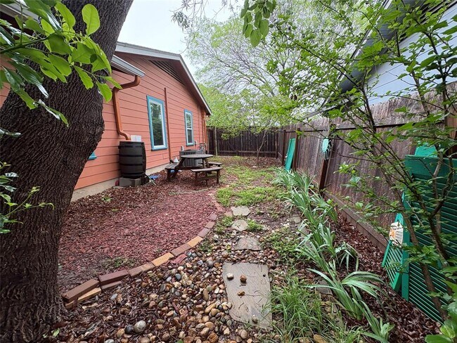 Foto del edificio - 1011 Chesapeake Dr