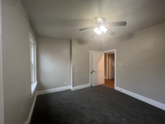 Building Photo - 3235-3237 Bainton Street