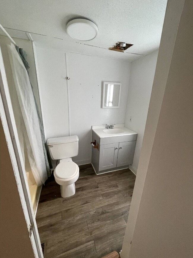 Building Photo - Handyman Special Mobile Home – Affordable Ownership Opportunity