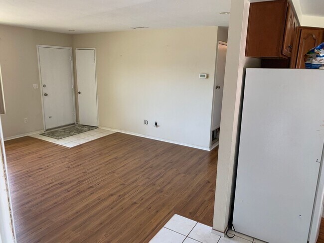 Foto del edificio - 789 Dorothea Ave