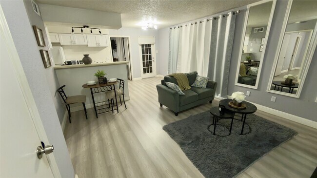 Foto del edificio - 2750 Holly Hall St