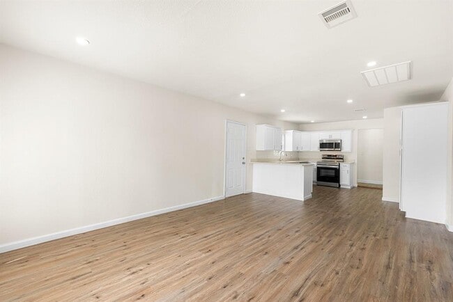 Building Photo - 1309 Bragg St