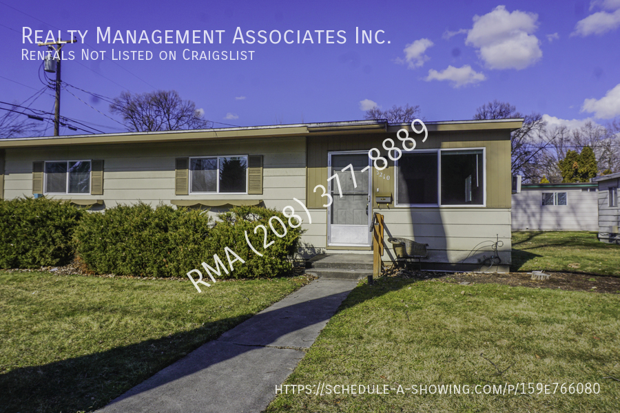 Primary Photo - 2 Bedroom Duplex Between 32nd & 33rd St in...