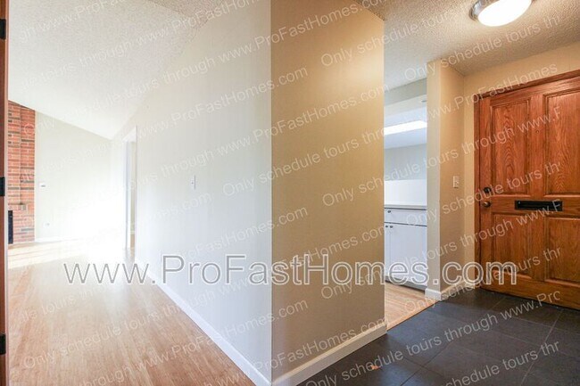 Foto del edificio - 14210 SW Rochester Dr