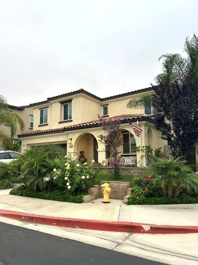 Foto del edificio - Beautiful, Partially Furnished Oceanside Home.