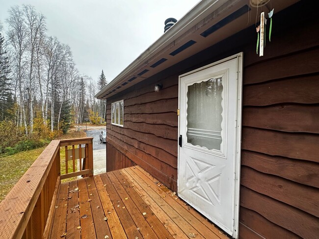 Foto del edificio - 2bed/1bath Upper Unit/No Garage/ Pets Nego...