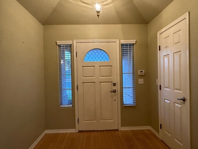 Building Photo - 3707 W Hemlock Ct