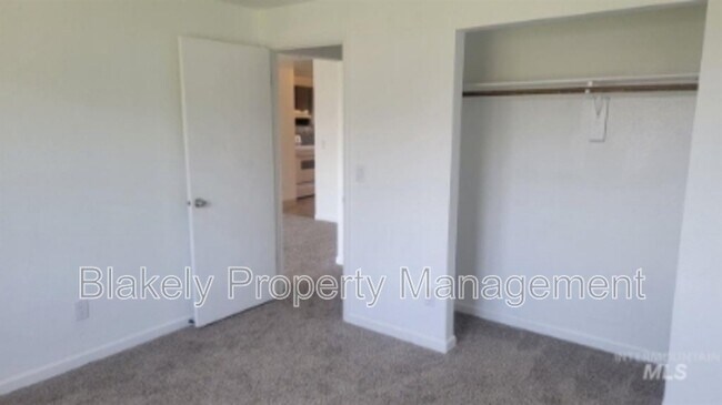 Foto del edificio - 2768 Siesta Ln