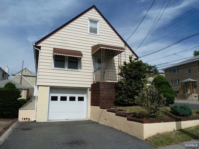 Primary Photo - 2 Scudder St