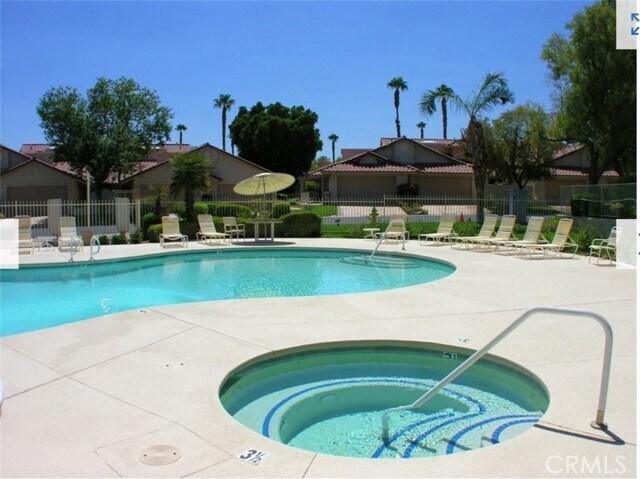 Foto del edificio - 41786 Woodhaven Dr W