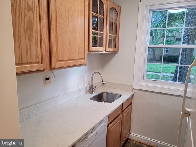 Foto del edificio - 4318 N Pershing Dr