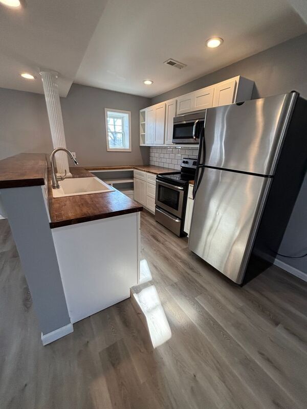 Foto del edificio - 4131 Wright Ave