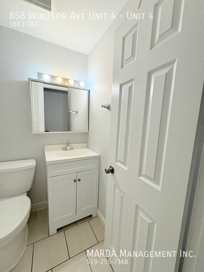 Building Photo - COZY 1 BED/1 BATH - DOWNTOWN WINDSOR + GAS