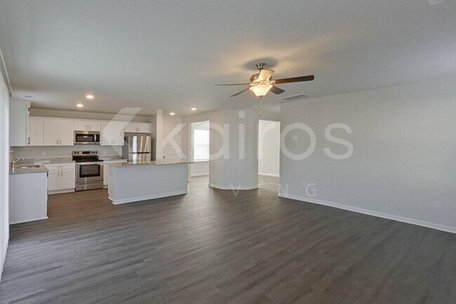 Building Photo - 301 Hemlock Ct