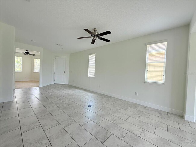 Building Photo - 5057 NW 35th Pl