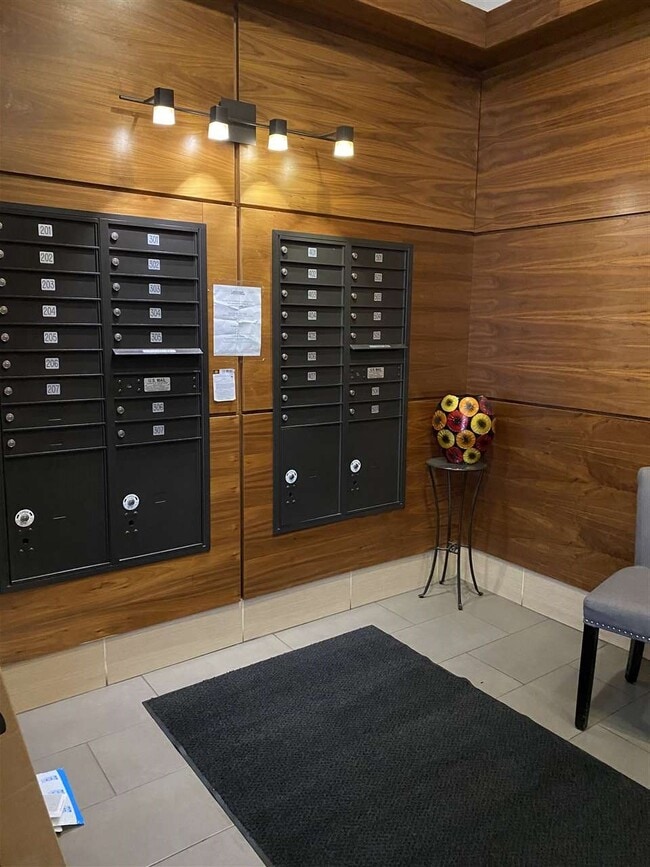 Foto del edificio - 5805 Jefferson St