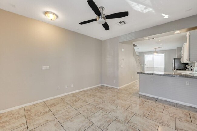 Foto del edificio - Charming 3-Bedroom, 2-Story Home in the Heart of Silverado Ranch!