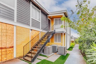 Building Photo - 12611 Ashford Meadow Dr