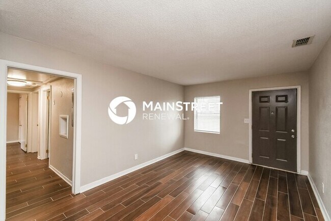 Foto del edificio - 3 Bedroom Pet-Friendly Home in JACKSONVILLE, FL with Main Street Renewal