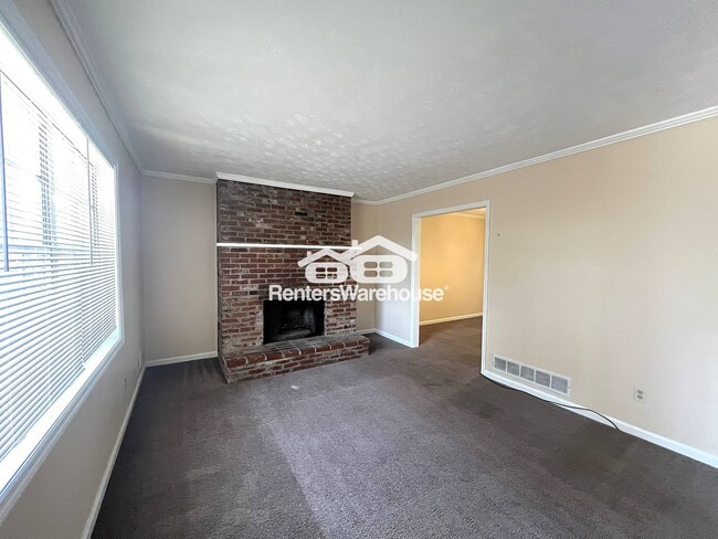 Building Photo - 3575 Leisure Ln