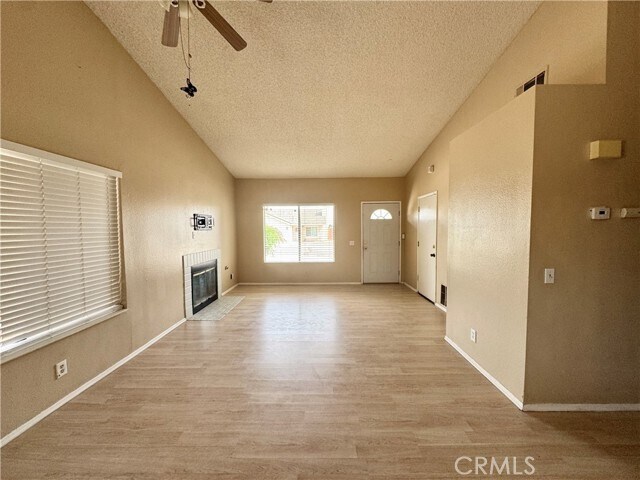 Foto del edificio - 14313 Pinewood Dr