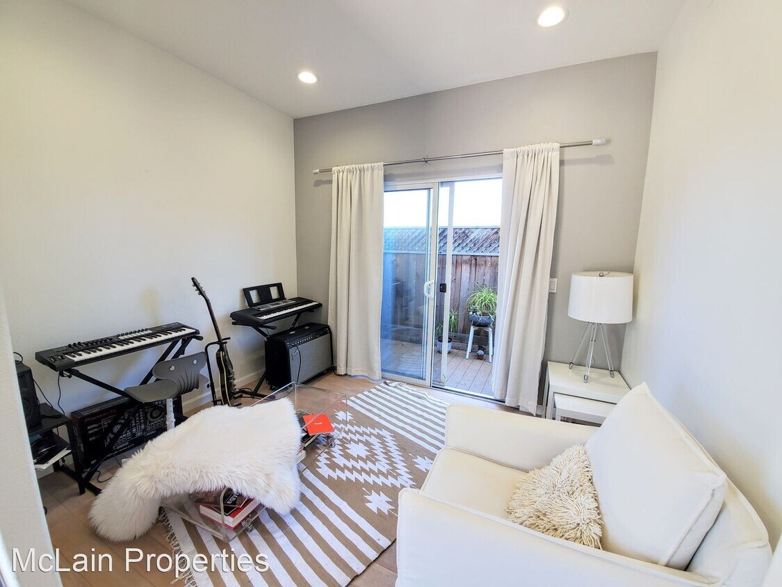 Building Photo - 3 br, 2.5 bath House - 305 Tamarack Ave