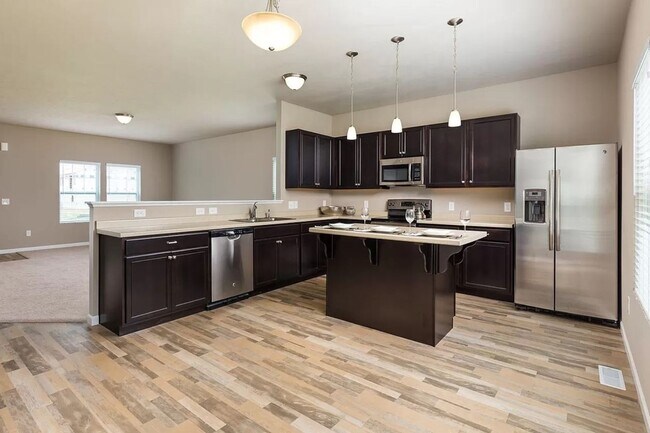 Foto del edificio - Newer 4 bedroom home for lease!