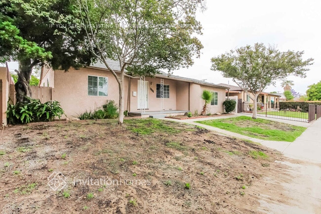 Building Photo - 8440 Hazeltine Ave