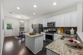 Building Photo - 2124 Cliffbrake Wy