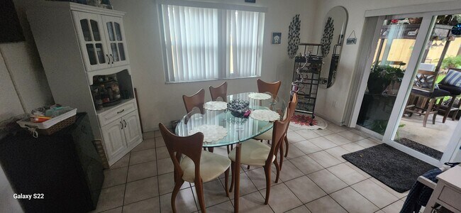Foto del edificio - 4540 SW 26th Ter