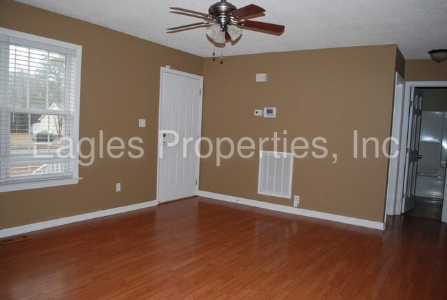 Building Photo - 1310 Ben Brewington Ct