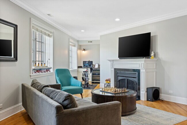 Foto del edificio - 2657 N Clybourn Ave